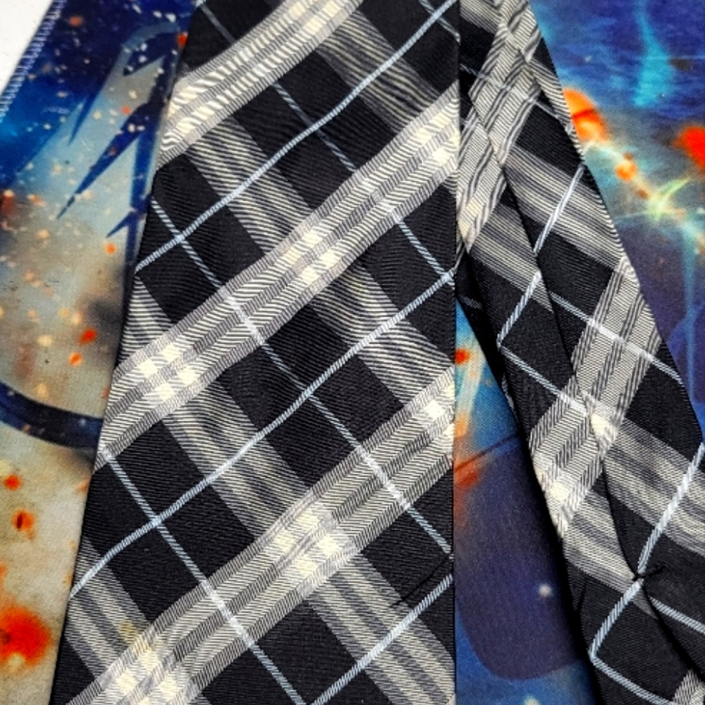 Burberry London England authentic silk tie men's